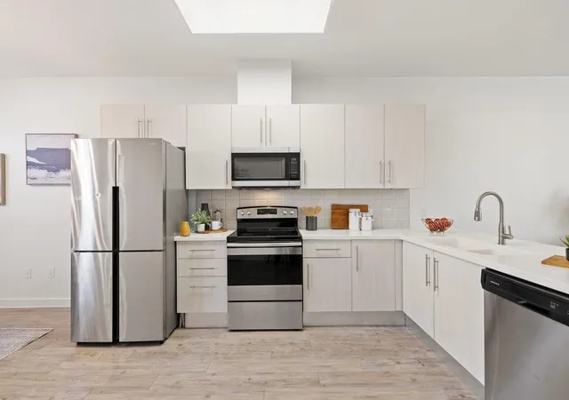 5th image of 7805 Cooper Ln, Austin, TX 78745