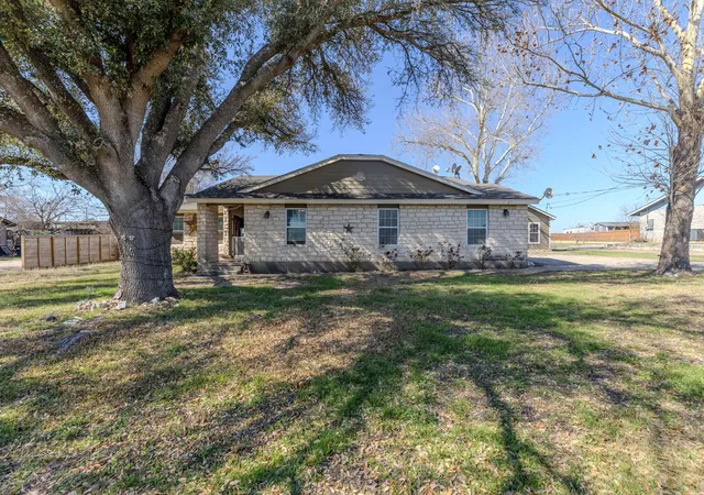 2nd image of 61 Family Cir, Hutto, TX 78634 | MLS# 5901151
