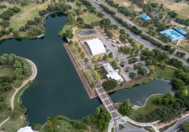 28th image of 1701 Simond Ave #302, Austin, TX 78723 | MLS# 3595412
