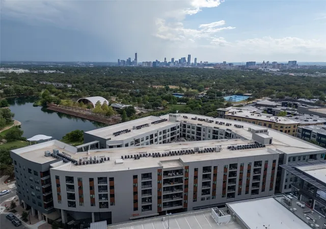3rd image of 1701 Simond Ave #302, Austin, TX 78723 | MLS# 3595412