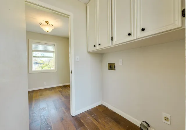 27th image of 318 S Avenue C, Elgin, TX 78621 | MLS# 8692380