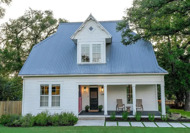 2nd image of 416 Avenue E, Marble Falls, TX 78654 | MLS# 2765092