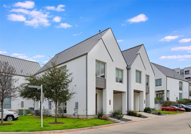 3rd image of 3308 Cantwell Ln, Austin, TX 78746 | MLS# 3673406