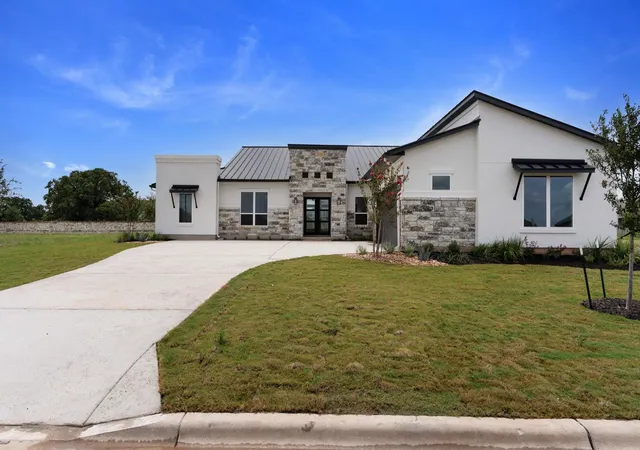 Photo 2 of Single family home for sale at 109 La Ventana Dr, Liberty Hill, TX 78642 | MLS# 4901437 | Listing updated on 2026-10-08