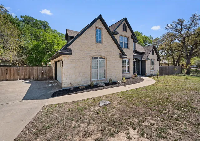 Homes for sale in La Grange, TX | 312 Country Club Dr, La Grange, TX 78945 | MLS# 9441063