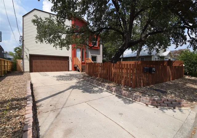 Photo 4 of Single family home for sale at 2204 E 13th Street #A and B, Austin, TX 78702 | MLS# 4944309 | Listing updated on 2026-09-01