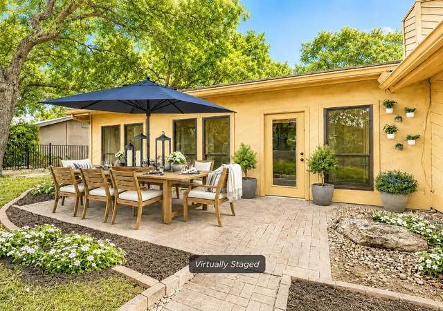 3rd image of 204 Blue Ground, Horseshoe Bay, TX 78657 | MLS# 1952282