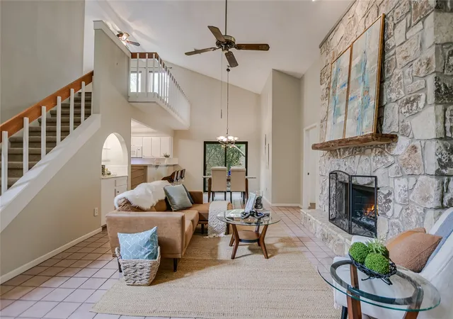 4th image of 204 Blue Ground, Horseshoe Bay, TX 78657 | MLS# 1952282
