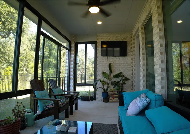 Photo 1 of Single family home for sale at 284 Kimble Crk Loop, Kyle, TX 78640 | MLS# 4205111 | Listing updated on 2026-08-27