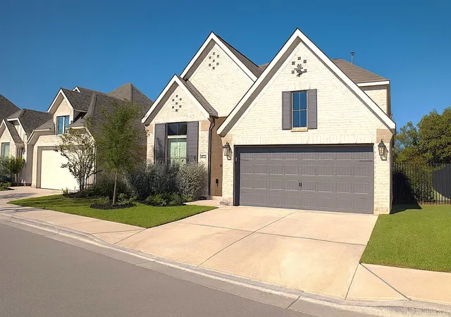 Photo 4 of Single family home for sale at 284 Kimble Crk Loop, Kyle, TX 78640 | MLS# 4205111 | Listing updated on 2026-08-27