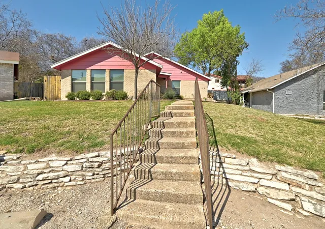 3rd image of 1904 Valley Hill Cir, Austin, TX 78741 | MLS# 7378565