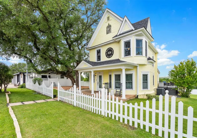 1st image of 508 Main St, Marble Falls, TX 78654 | MLS# 1581896