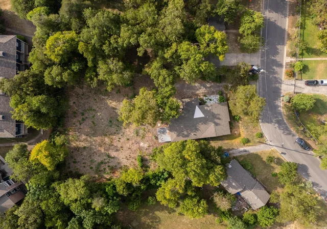 3rd image of 300 Pecan Dr, Austin, TX 78753 | MLS# 4822132