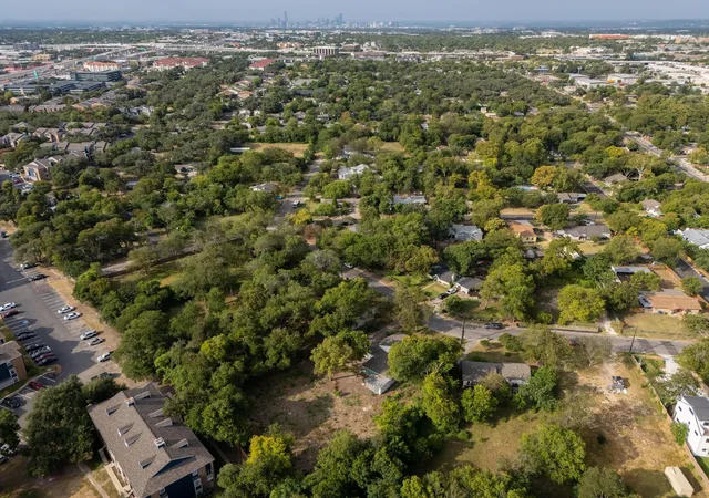 5th image of 300 Pecan Dr, Austin, TX 78753 | MLS# 4822132