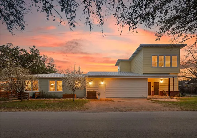 2nd image of 5114 Caswell Ave, Austin, TX 78751 | MLS# 3043576