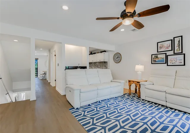 Photo 4 of Townhouse for sale at 402 Lost Echo #4, Horseshoe Bay, TX 78657 | MLS# 3382360 | Listing updated on 2026-10-09