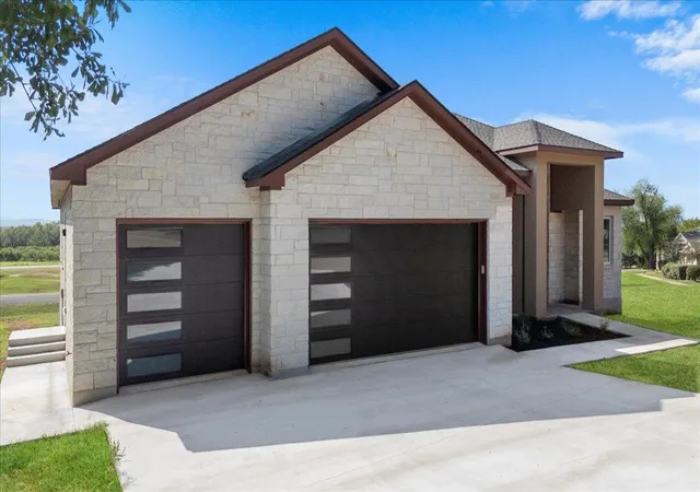 2nd image of 103 Arborvita Pl, Bastrop, TX 78602 | MLS# 4846833