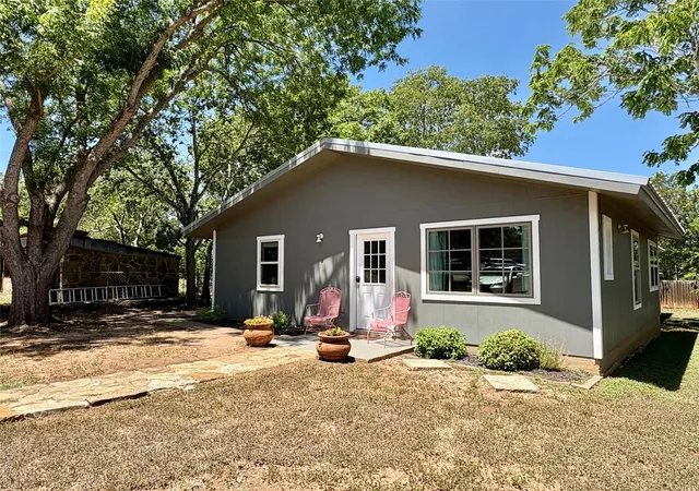 2nd image of 503 E Bluebonnet Ln, Johnson City, TX 78636 | MLS# 1949935
