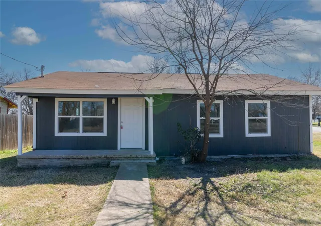 Photo 1 of Single family home for sale at 702 N 2nd Street, Copperas Cove, TX 76522 | MLS# 5446211 | Listing updated on 2026-10-01
