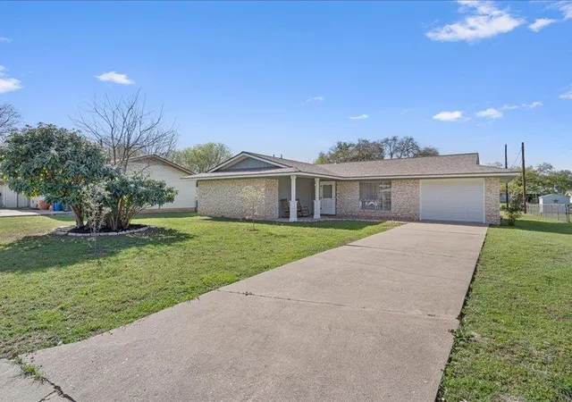 Photo 1 of Sale Pending at 1312 Hyman Ln, Austin, TX 78742 | MLS# 2075337 | Listing updated on 2026-08-25