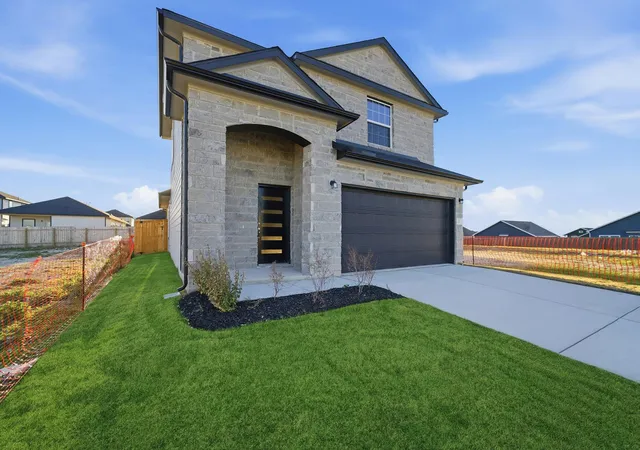 Photo 3 of Single family home for sale at 112 Vandervoort Way, Jarrell, TX 76537 | MLS# 3645697 | Listing updated on 2026-05-11