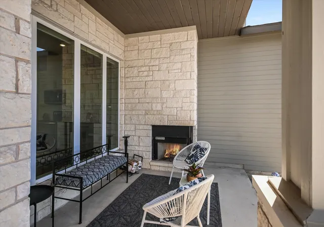 Homes for sale in Spicewood, TX | 1005 Larkhall Dr, Spicewood, TX 78669 | MLS# 4297305