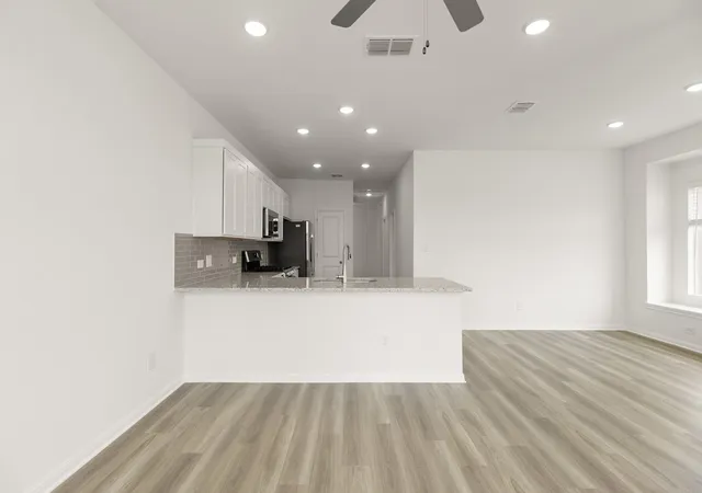 3rd image of 1648 Esplanade Pkwy, San Marcos, TX 78666 | MLS# 5345696