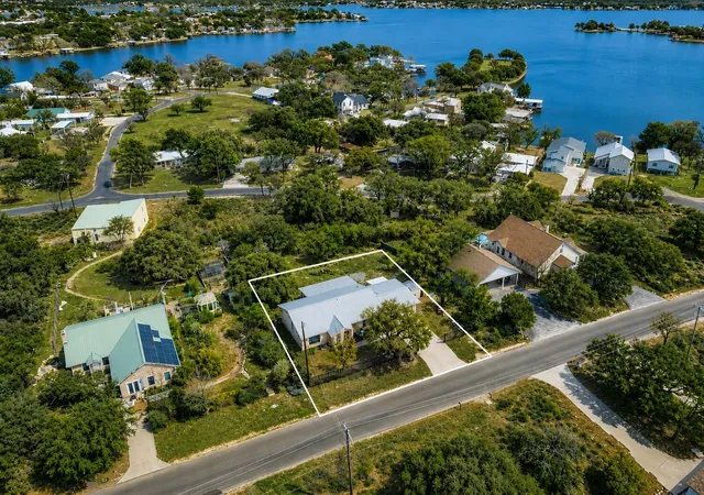 Homes for sale in Sunrise Beach, TX | 125 Winding Wy, Sunrise Beach, TX 78643 | MLS# 1335236