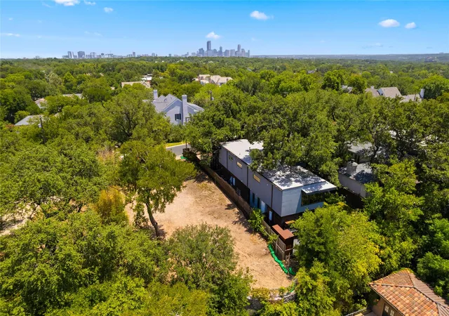 4th image of 2202 Matthews Dr, Austin, TX 78703 | MLS# 6019792