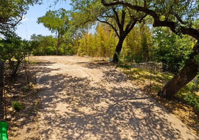 5th image of 2202 Matthews Dr, Austin, TX 78703 | MLS# 6019792