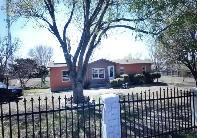 1st image of 750 High Rd, Kyle, TX 78640 | MLS# 4092009