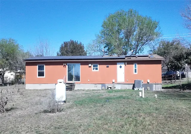 3rd image of 750 High Rd, Kyle, TX 78640 | MLS# 4092009