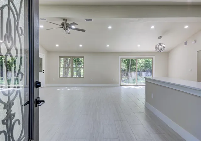 Photo 4 of Single family home for sale at 11811 Sleepy Holw Rd, Manchaca, TX 78652 | MLS# 8289825 | Listing updated on 2026-08-26