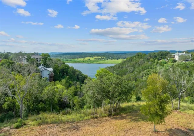 4th image of 200 Contrails Wy, Spicewood, TX 78669 | MLS# 2416331