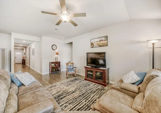 3rd image of 10505 Mager Ln, Hutto, TX 78634 | MLS# 2965255