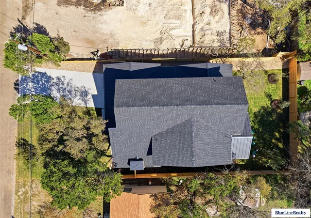 Photo 3 of Single family home for sale at 18305 Lake Oaks Dr, Jonestown, TX 78645 | MLS# 5279291 | Listing updated on 2026-10-06