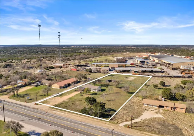 Photo 1 of Single family home for sale at 3024 E Highway 29, Burnet, TX 78611 | MLS# 7902020 | Listing updated on 2026-09-01
