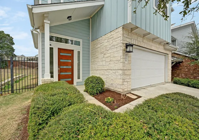 2nd image of 2204 Theseus Pass, Austin, TX 78741 | MLS# 3882540