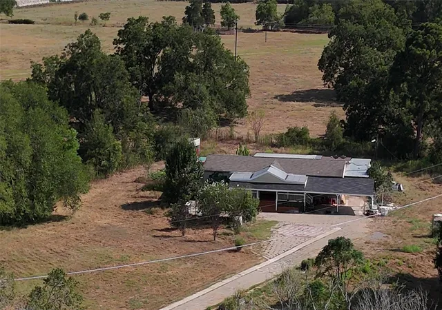 Photo 4 of Manufactured home for sale at 1225 W Highway 71, Smithville, TX 78957 | MLS# 1130444 | Listing updated on 2026-08-28