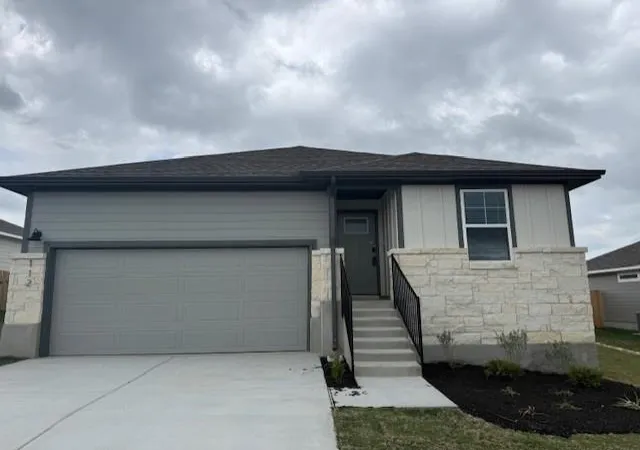 Photo 1 of Single family home for sale at 112 Hayburner Rd, Burnet, TX 78611 | MLS# 1984109 | Listing updated on 2026-10-03
