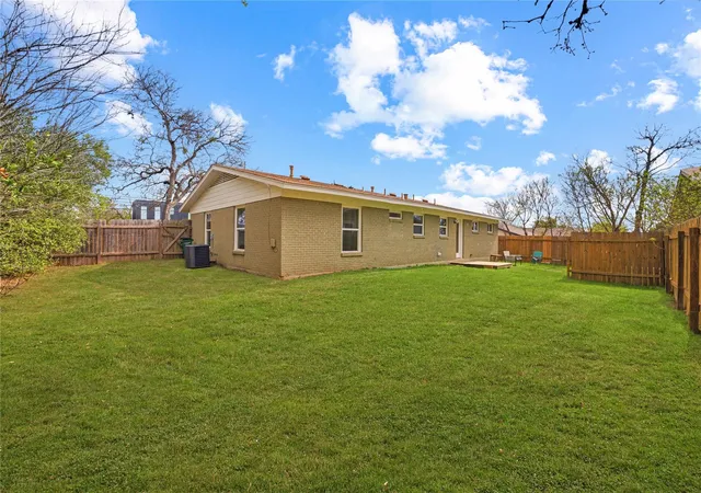 22nd image of 5510 Manor Rd #A, Austin, TX 78723 | MLS# 1525303