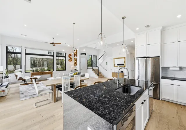 2nd image of 2106 Allwood Dr #D, Austin, TX 78704 | MLS# 6386740