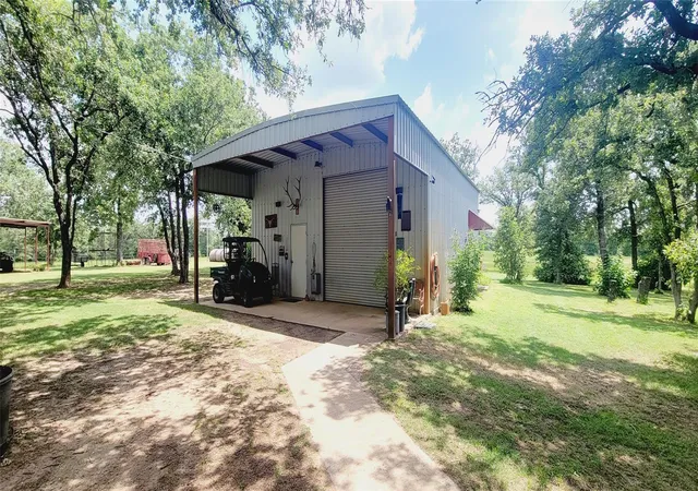 Photo 3 of House for sale at 3321 County Rd 457, Thorndale, TX 76577 | MLS# 6674186 | Listing updated on 2026-08-12