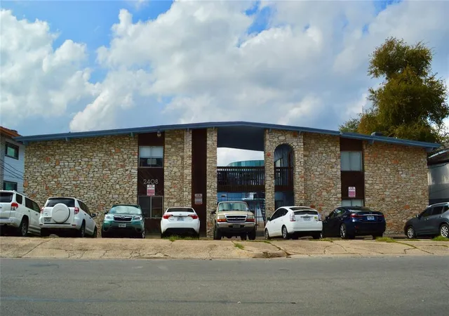 2nd image of 2408 Longview St #111, Austin, TX 78705 | MLS# 9615151