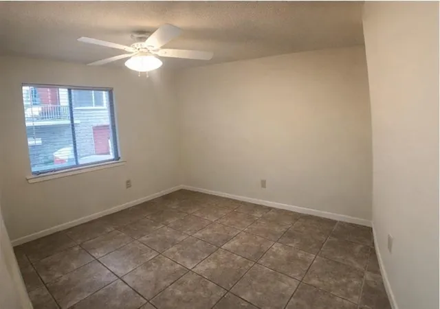 5th image of 2408 Longview St #111, Austin, TX 78705 | MLS# 9615151