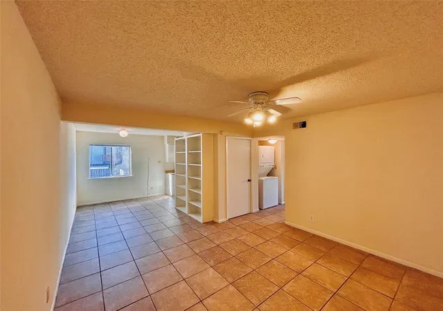 3rd image of 2408 Longview St #110, Austin, TX 78705 | MLS# 3600533