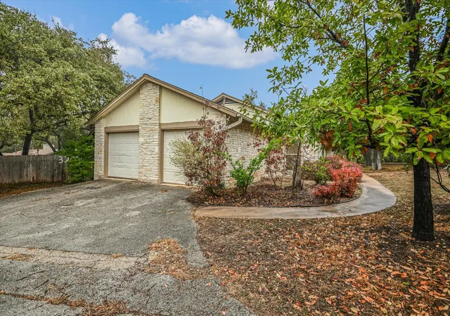 22nd image of 3207 Eanes Cir, Austin, TX 78746 | MLS# 8397502
