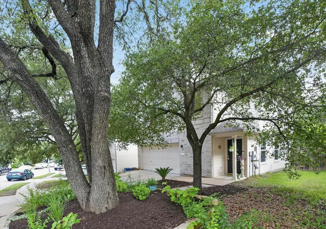 Photo 4 of Single family home for sale at 8716 Davis Oaks Trl, Austin, TX 78748 | MLS# 3344179 | Listing updated on 2026-08-09