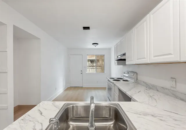1st image of 1010 Bird Creek Dr, Austin, TX 78758 | MLS# 4838605