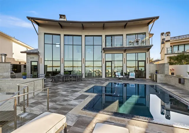 5th image of 402 Lighthouse Dr, Horseshoe Bay, TX 78657 | MLS# 9735758
